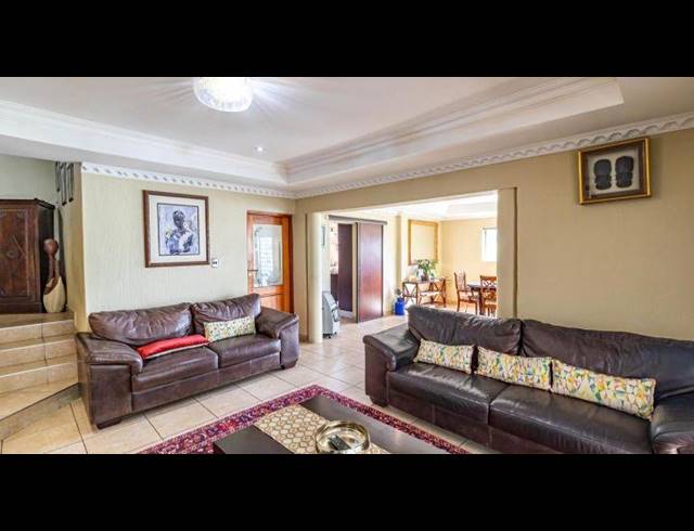 3 BEDROOM HOUSE FOR SALE IN MULBARTON